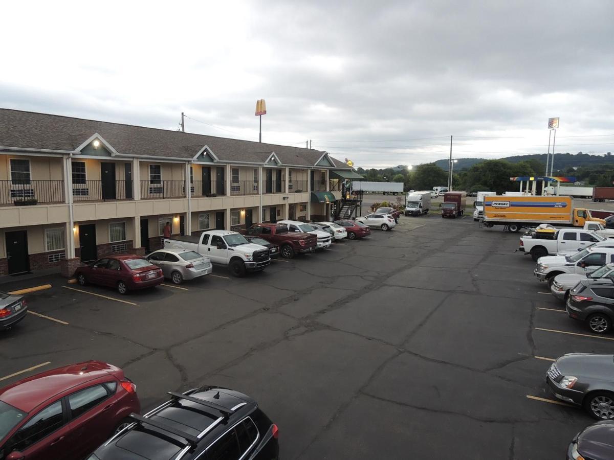 موتيل Mifflinville سوبر 8 باي ويندام ميفينفيل بالقرب من بلومسبورج المظهر الخارجي الصورة