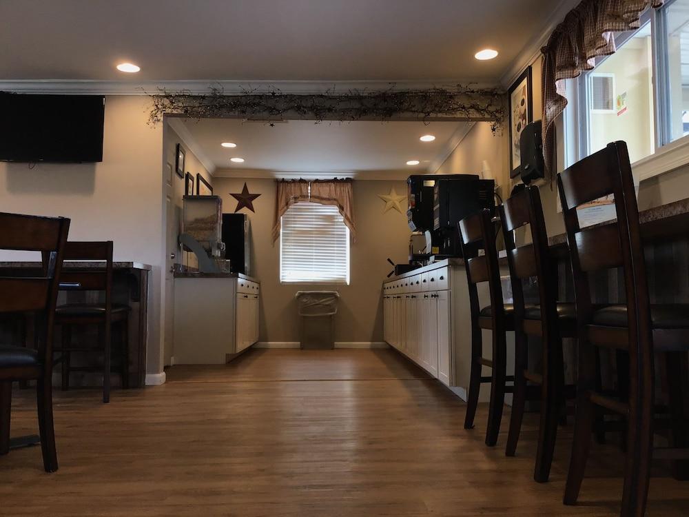 موتيل Mifflinville سوبر 8 باي ويندام ميفينفيل بالقرب من بلومسبورج المظهر الخارجي الصورة